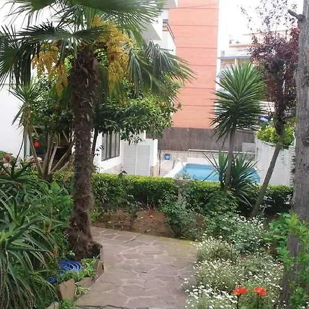 玉兰旅馆 滨海略雷特