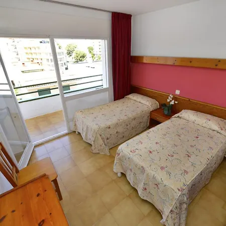 Pensión Magnolia 2*