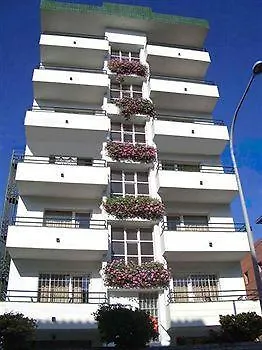 ゲストハウス Magnolia リョレート・デ・マル